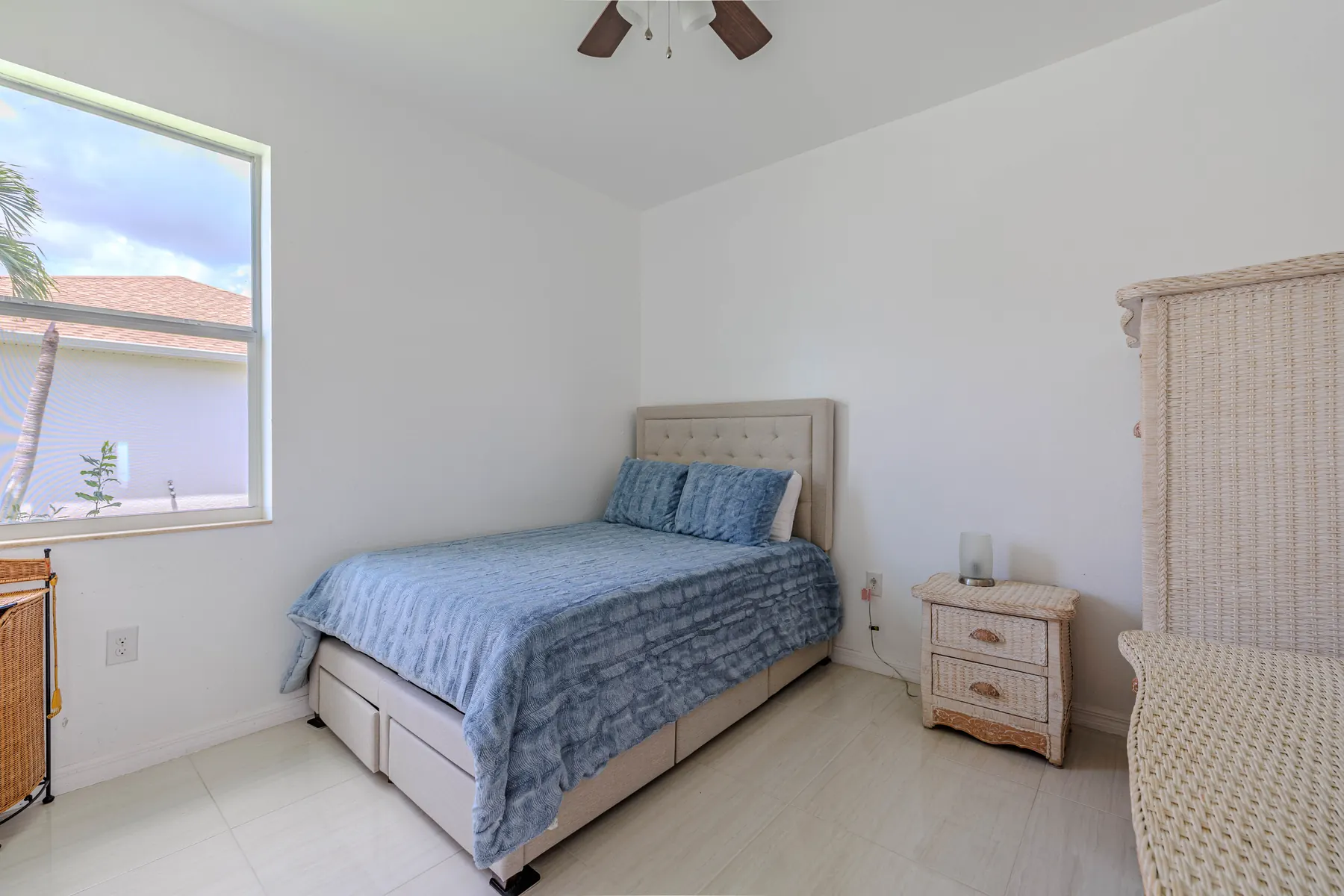 Second bedroom